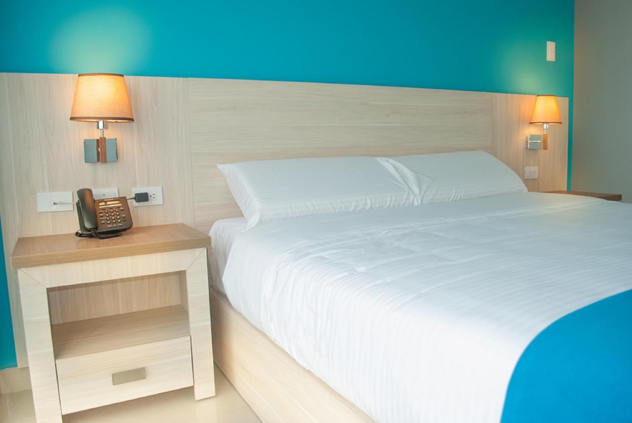Hotel - Centro Comercial Punta Del Mar Salinas (Santa Elena) Zewnętrze zdjęcie